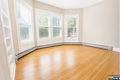 33 Maple Street, Allendale, NJ 07401 - Photo 8