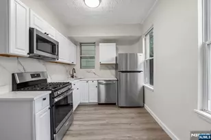 292 Claremont Ave 2nd Floor, Jersey City, NJ 07305 - Photo 2