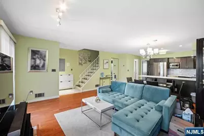 605 River Renaissance, East Rutherford, NJ 07073 - Photo 4