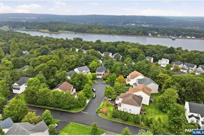 13 Oakwood Court, Cedar Grove, NJ 07009 - Photo 48