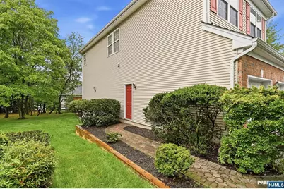 13 Oakwood Court, Cedar Grove, NJ 07009 - Photo 46
