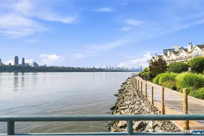 200 Grand Cove Way 4J #4J, Edgewater, NJ 07020 - Photo 28