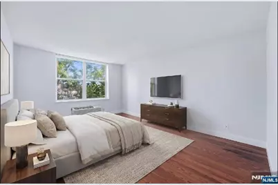 200 Grand Cove Way 4J #4J, Edgewater, NJ 07020 - Photo 12