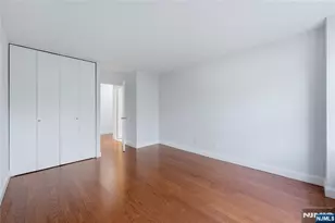 200 Grand Cove Way 4J, Edgewater, NJ 07020 - Photo 12