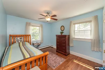 45 Erie Avenue, Midland Park, NJ 07432 - Photo 16