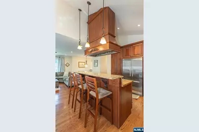 45 Erie Avenue, Midland Park, NJ 07432 - Photo 10
