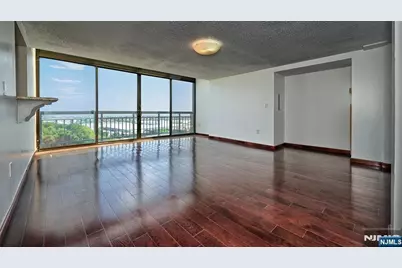 2140 Harmon Cove Tower 2140 #2140, Secaucus, NJ 07094 - Photo 10