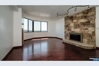 2140 Harmon Cove Tower 2140 #2140, Secaucus, NJ 07094 - Photo 16