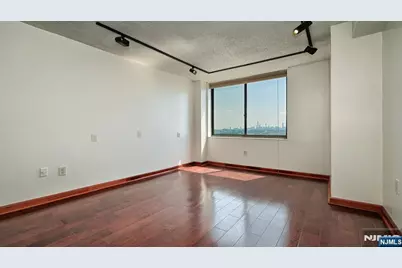 2140 Harmon Cove Tower 2140 #2140, Secaucus, NJ 07094 - Photo 14