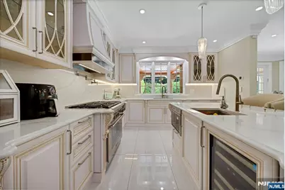 186 Hoover Drive, Cresskill, NJ 07626 - Photo 12