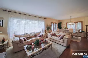 1003 Cumbermeade Rd, Fort Lee, NJ 07024 - Photo 8