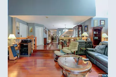 590 Sanderling Court 590 #590, Secaucus, NJ 07094 - Photo 4