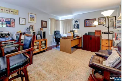 590 Sanderling Court 590 #590, Secaucus, NJ 07094 - Photo 16