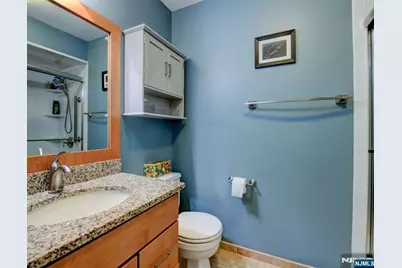 590 Sanderling Court 590 #590, Secaucus, NJ 07094 - Photo 22