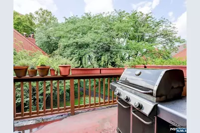 590 Sanderling Court 590 #590, Secaucus, NJ 07094 - Photo 26