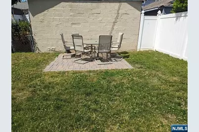 134 Locust Avenue 2nd Floor #2nd floor, Dumont, NJ 07628 - Photo 10
