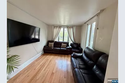 39 Pangborn Place, Hackensack, NJ 07601 - Photo 6