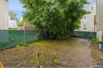 66 Belmont Avenue, Paterson, NJ 07522 - Photo 22