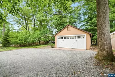 31 4 Th Street, Park Ridge, NJ 07656 - Photo 22