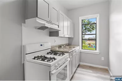 9 Monroe Street, Passaic, NJ 07055 - Photo 4