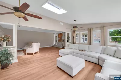 8 Cedar Lane, Roseland, NJ 07068 - Photo 8