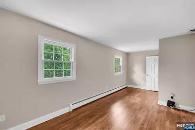 8 Cedar Lane, Roseland, NJ 07068 - Photo 26