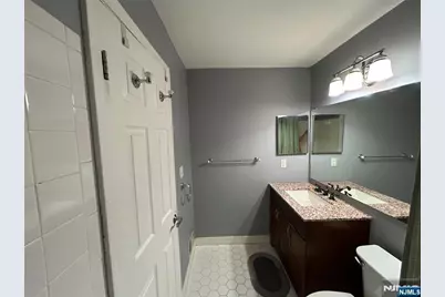 50 Pine Street C400J #C400J, Montclair, NJ 07042 - Photo 16