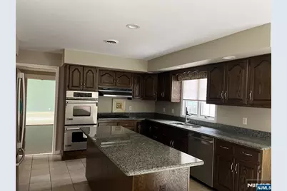 839 Hennigar Place, Oradell, NJ 07649 - Photo 6