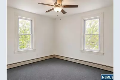 508 Lowe Avenue, Ridgefield, NJ 07657 - Photo 4