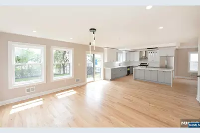 49 Center Street, Clifton, NJ 07011 - Photo 8