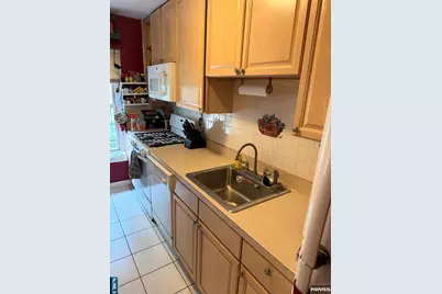 237 Johnson Avenue P6 #P6, Hackensack, NJ 07601 - Photo 2