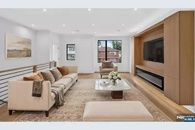 122 Edsall Avenue, Palisades Park, NJ 07650 - Photo 6