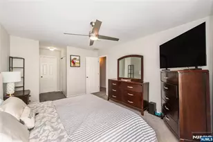 1066 Chedworth Cir, Mahwah, NJ 07430 - Photo 14