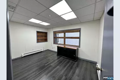 107 Stuyvesant Avenue 201 #201, Lyndhurst Township, NJ 07071 - Photo 4