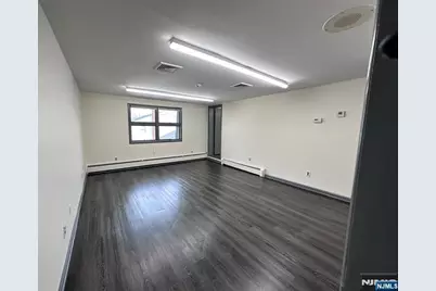 107 Stuyvesant Avenue 202 #202, Lyndhurst Township, NJ 07071 - Photo 2