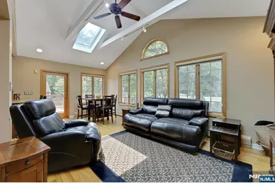33 Hurlbut Street, Westwood, NJ 07675 - Photo 10