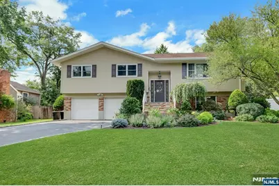 33 Hurlbut Street, Westwood, NJ 07675 - Photo 2