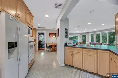1106 Emerson Avenue, Teaneck Township, NJ 07666 - Photo 8