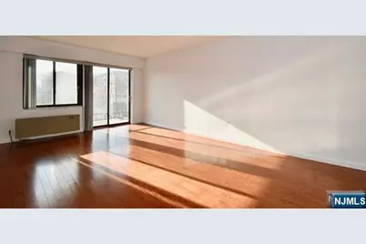 233 12th Street 2A #2A, Palisades Park, NJ 07650 - Photo 4