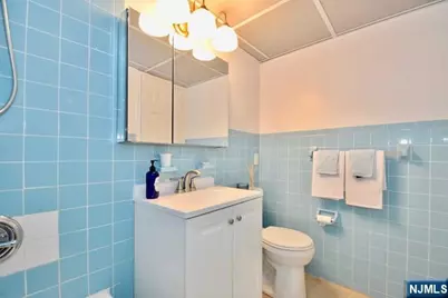 233 12th Street 2A #2A, Palisades Park, NJ 07650 - Photo 10