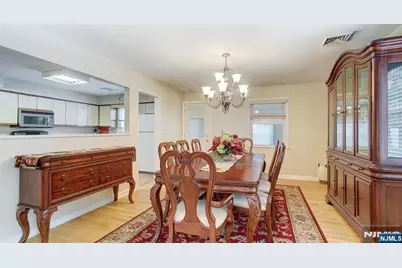 25 Woodland Avenue, West Orange Township, NJ 07052 - Photo 10