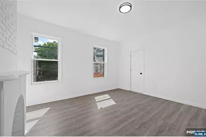 80 Wayne Avenue, Paterson, NJ 07522 - Photo 16
