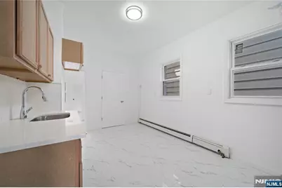 80 Wayne Avenue, Paterson, NJ 07522 - Photo 18
