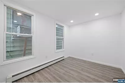 80 Wayne Avenue, Paterson, NJ 07522 - Photo 8