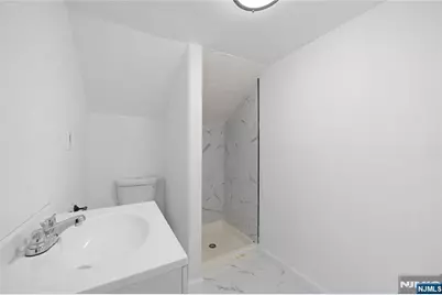 80 Wayne Avenue, Paterson, NJ 07522 - Photo 24