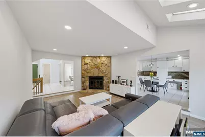 15 Hudson Terrace, Englewood Cliffs, NJ 07632 - Photo 18