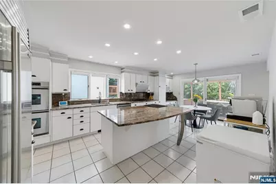 15 Hudson Terrace, Englewood Cliffs, NJ 07632 - Photo 10