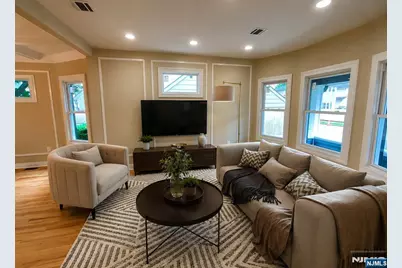 340 Watson Avenue, Lyndhurst Township, NJ 07071 - Photo 12