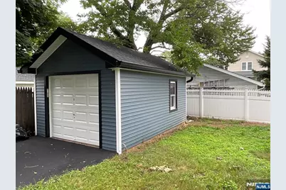 340 Watson Avenue, Lyndhurst Township, NJ 07071 - Photo 8