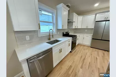 340 Watson Avenue, Lyndhurst Township, NJ 07071 - Photo 20